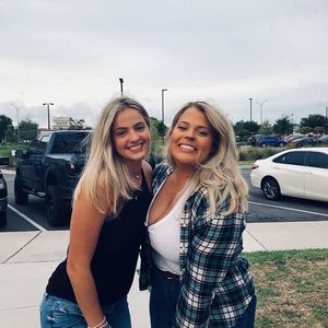 Meet your Posher, Cara